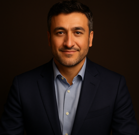 🌐 Roberto Burr: Liderar con propósito desde IntegraMaxGroup robertoburr 640x480 texto